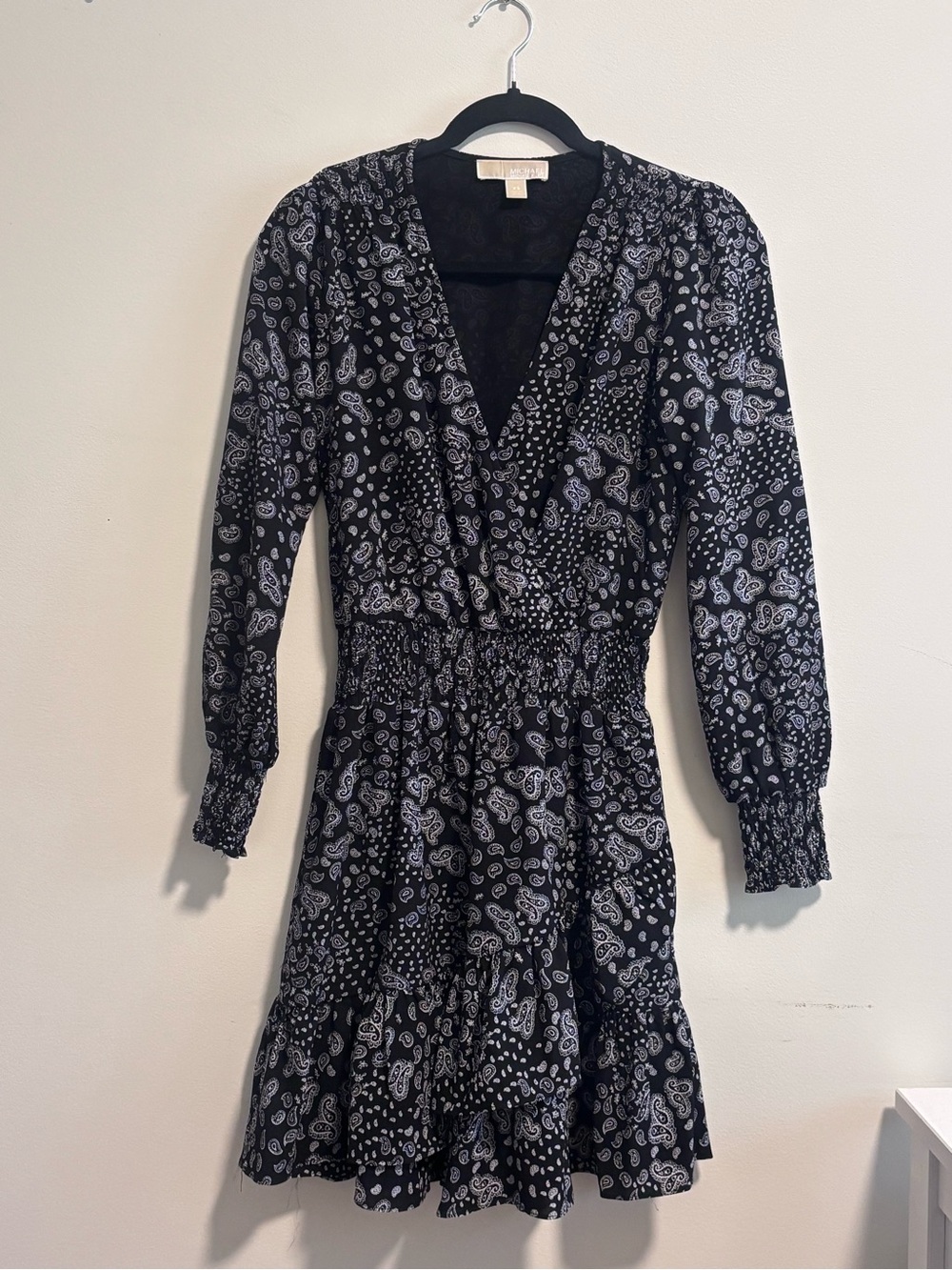 MICHAEL KORS Black Paisley Smocked Waist Mini Dress